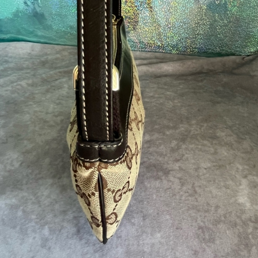 Gucci Monogram Interlocking Charm Pochette Handbag - image 4